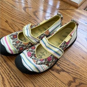 Keen Sandals - Women’s 10